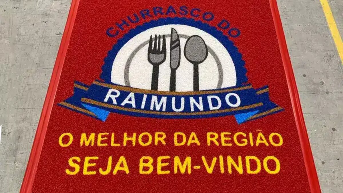 Capa do guia "Churrasqueira Personalizada" sobre Tapetes personalizados