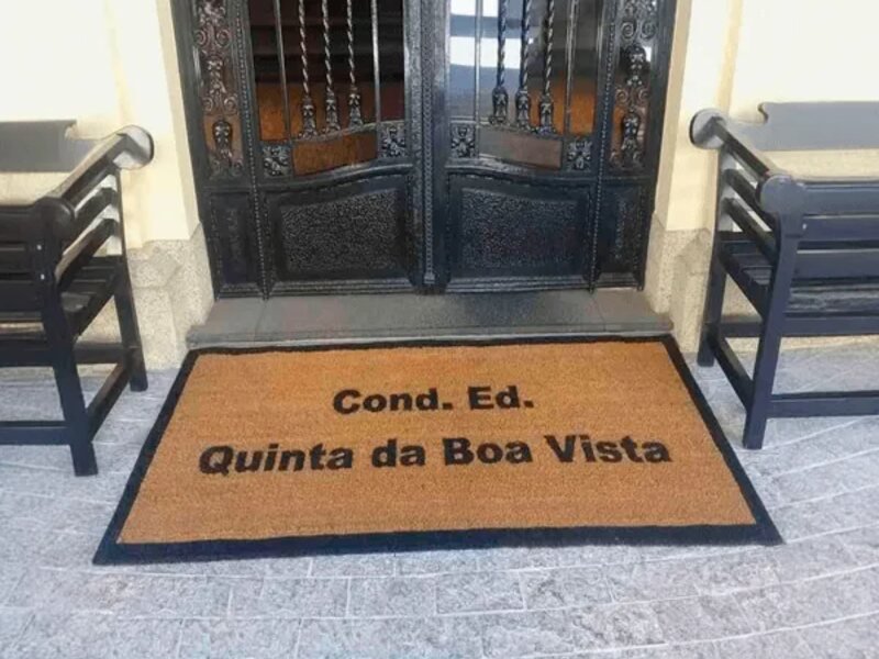 Capa do guia "Onde comprar capachos para condomínios no Rio de Janeiro-RJ" sobre Capachos personalizados