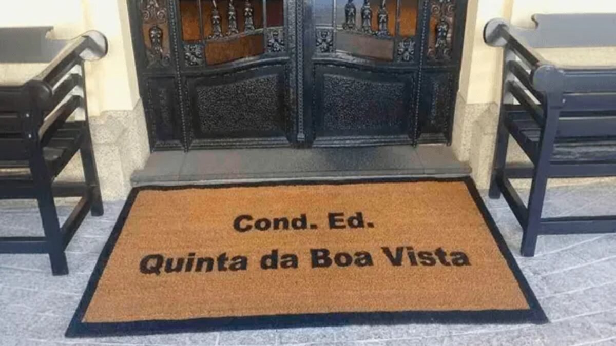 Capa do guia "Onde comprar capachos para condomínios no Rio de Janeiro-RJ" sobre Capachos personalizados