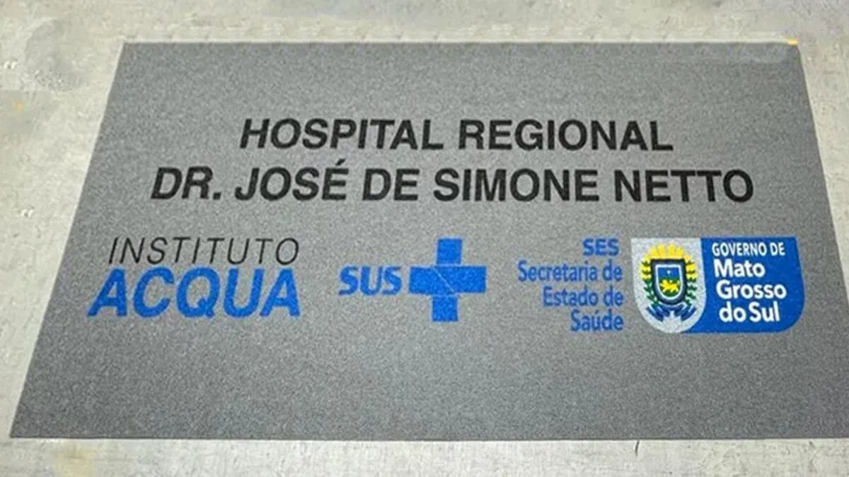 Capa do guia "Tapetes Personalizados de Vinil para Hospitais" sobre Tapetes personalizados