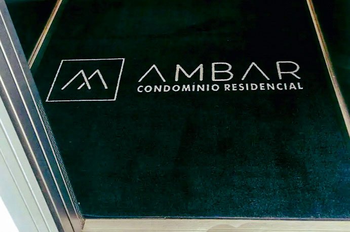 Tapete de vinil personalizado para elevador de condomínio no RJ