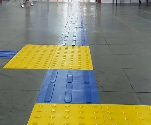 Onde utilizar Piso tátil: Rotas acessíveis e pontos de alerta