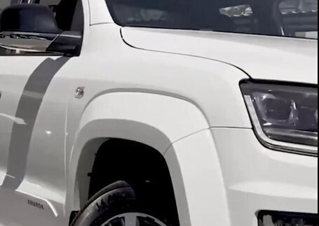 Tapetes Automotivos com borda de acabamento em imagem de referência da Real Tapetes