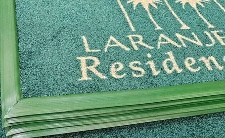 Capa de Tapetes com Acabamentos para Entradas que pedem transição nivelada