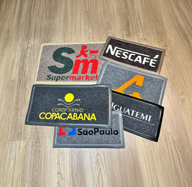 Tapetes secantes personalizados com logos para entradas comerciais